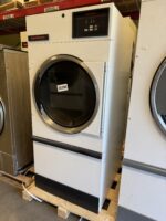 '14 Speed Queen 30lb Gas OPL Dryer 1 Phase 120V - Image 2