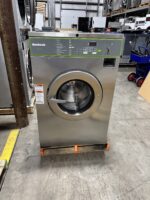 2017 Huebsch 30lb Coin Op Commercial Washer - Image 2